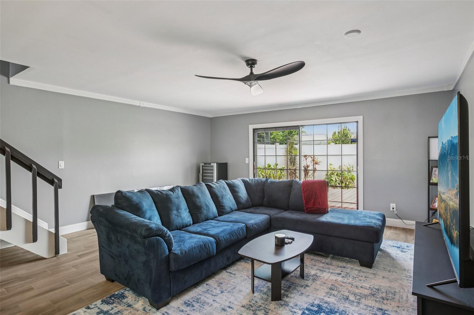 Image 3 of 31 For 16076 Dawnview Drive