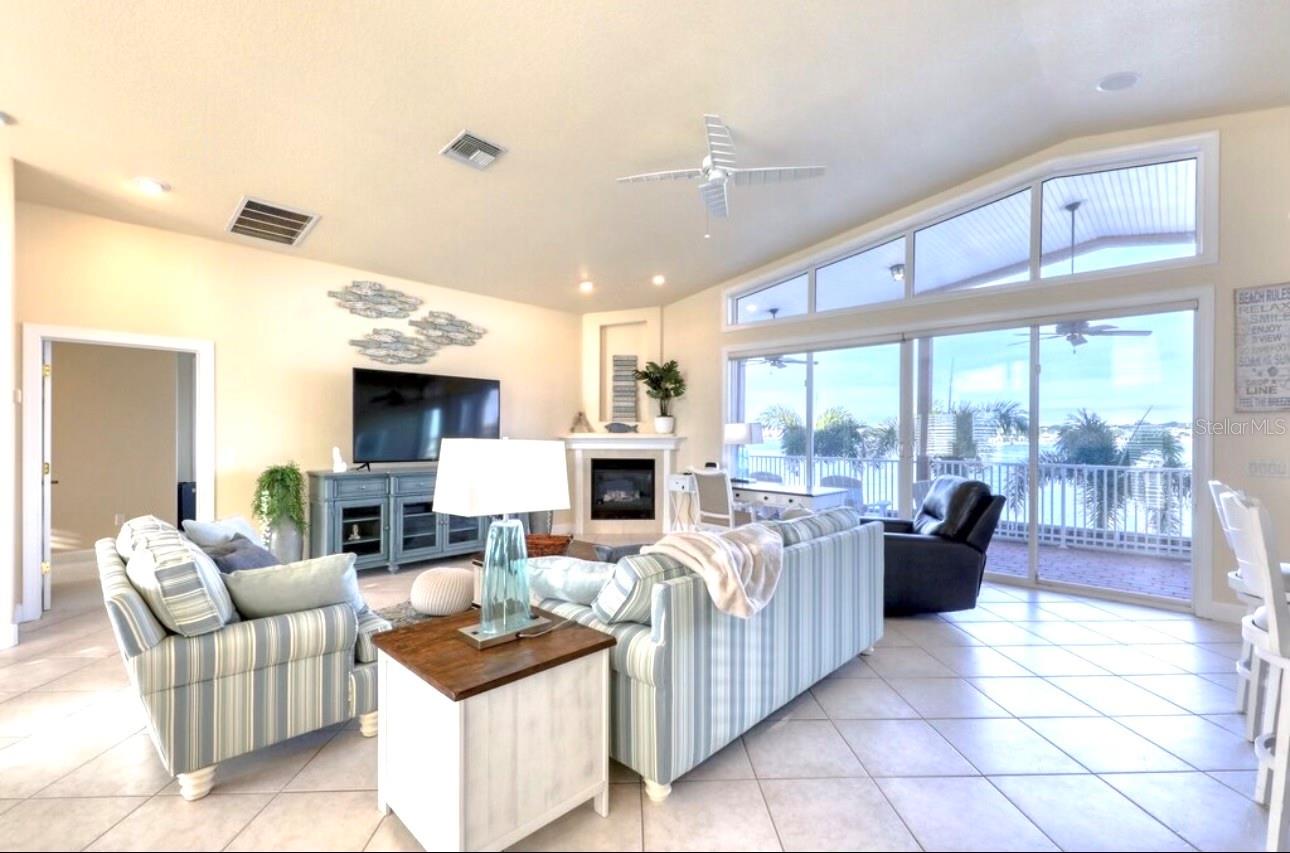 Image 13 of 47 For 514 Harbor Drive N