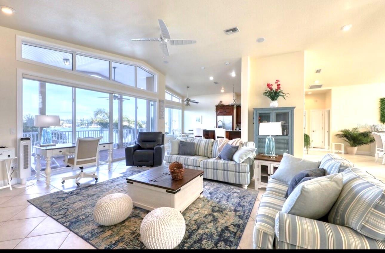 Image 14 of 47 For 514 Harbor Drive N