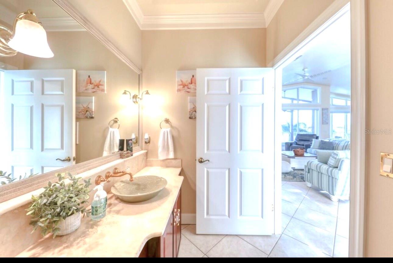 Image 15 of 47 For 514 Harbor Drive N