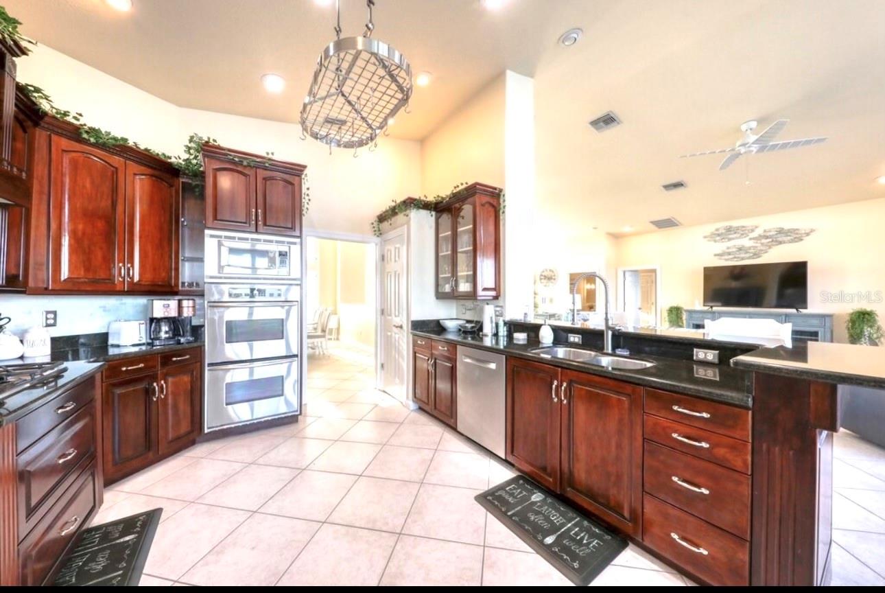 Image 4 of 47 For 514 Harbor Drive N