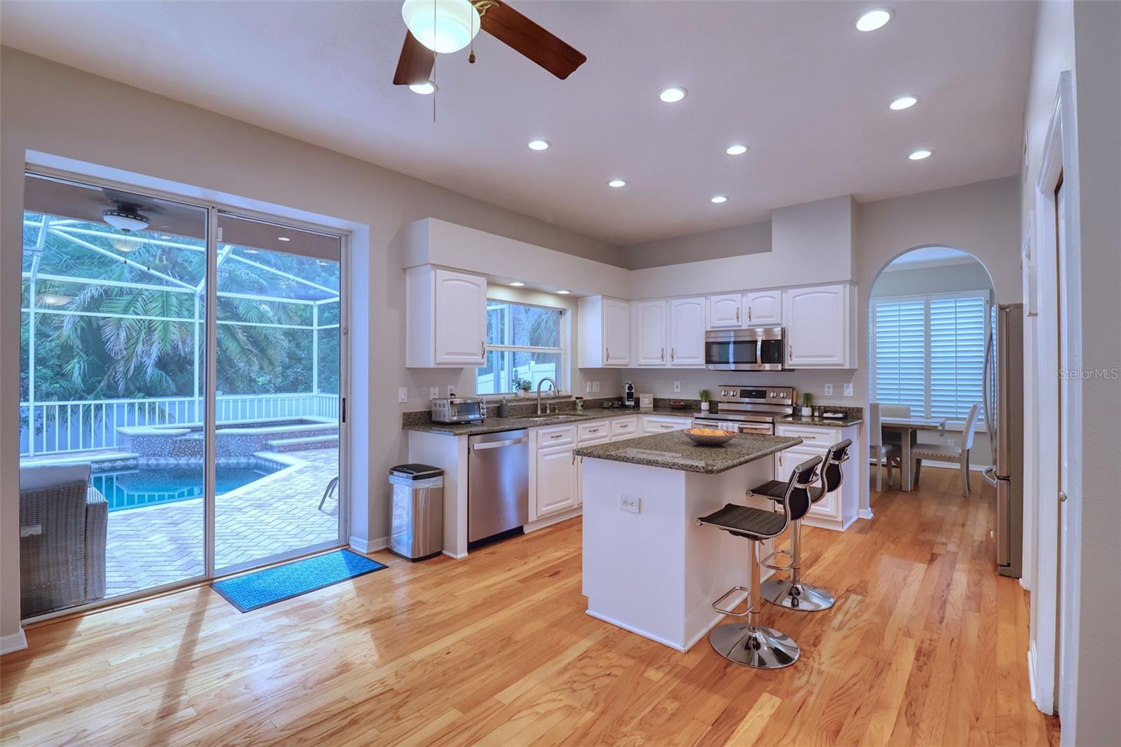 Image 10 of 61 For 4750 Augusta Avenue