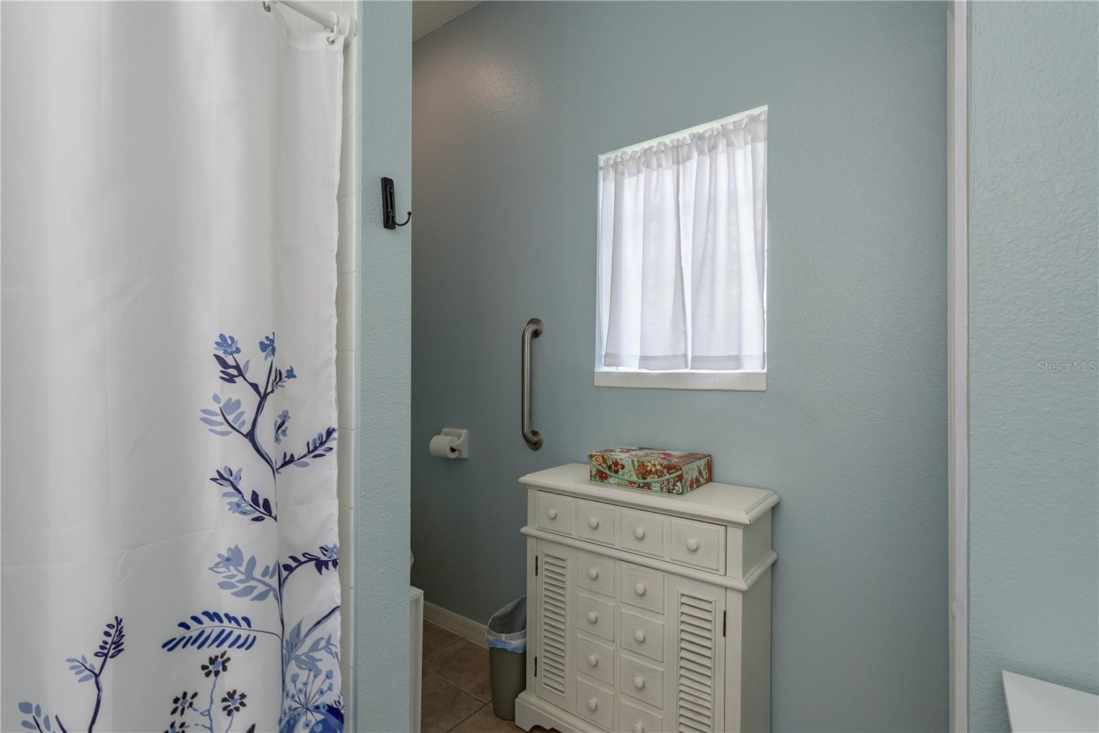 Image 20 of 90 For 2747 Wood Pointe Drive