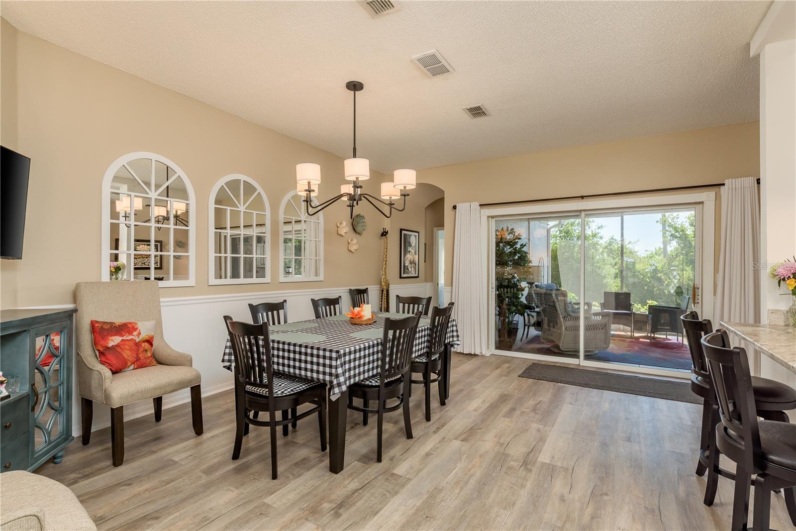 Image 9 of 90 For 2747 Wood Pointe Drive