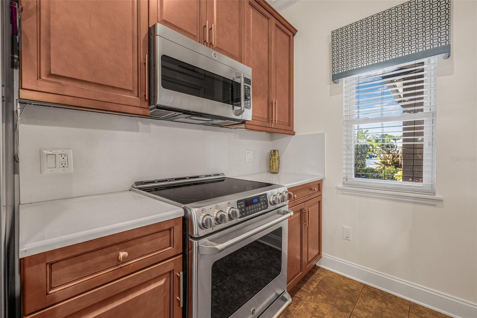Image 10 of 50 For 6627 Date Palm Avenue S