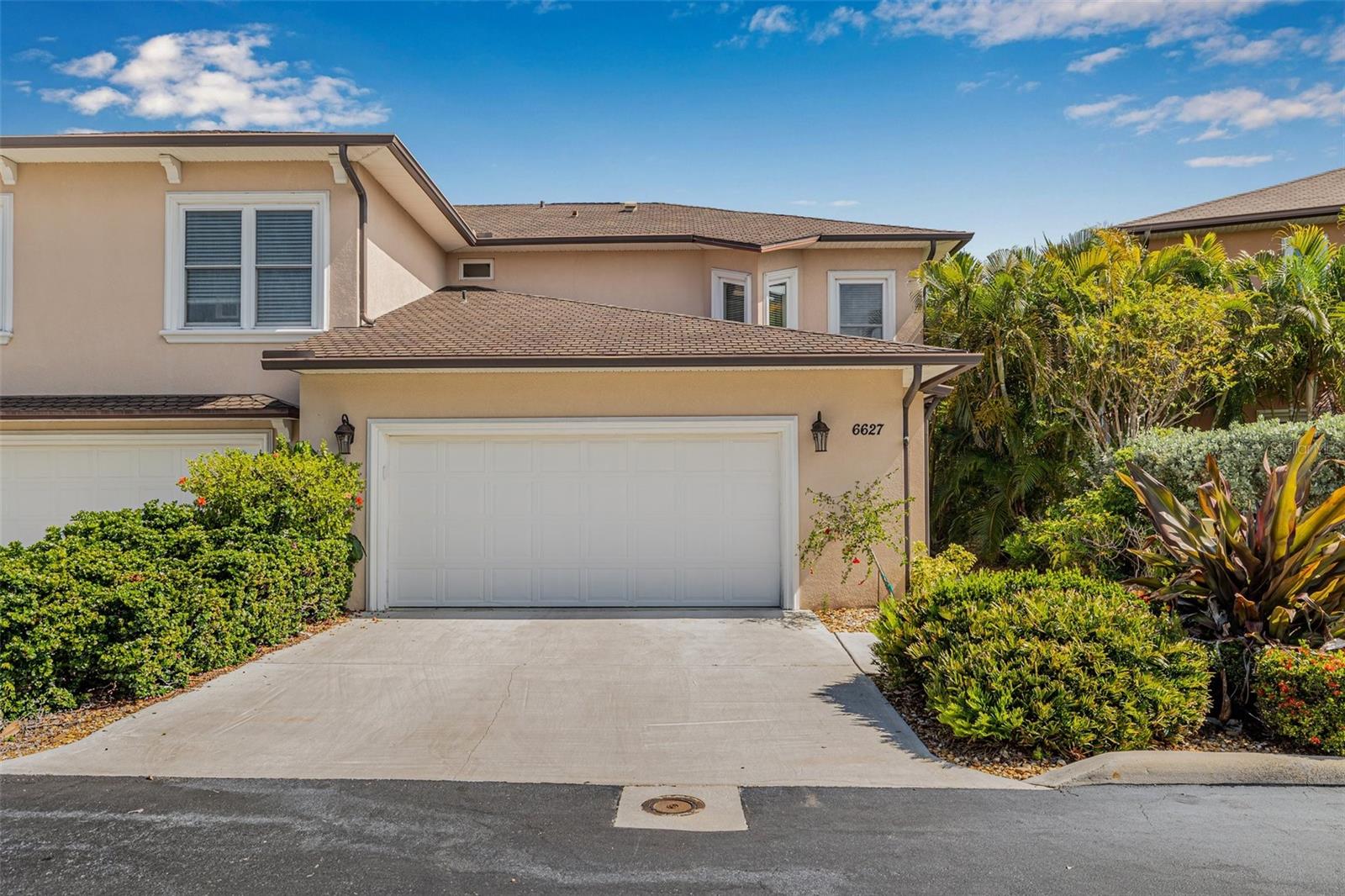 Image 2 of 50 For 6627 Date Palm Avenue S