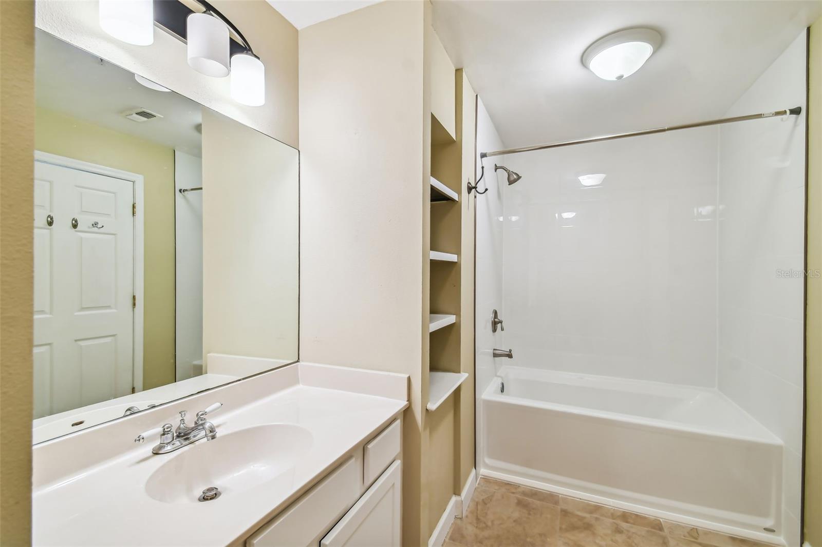Image 15 of 42 For 345 Bayshore Boulevard 307