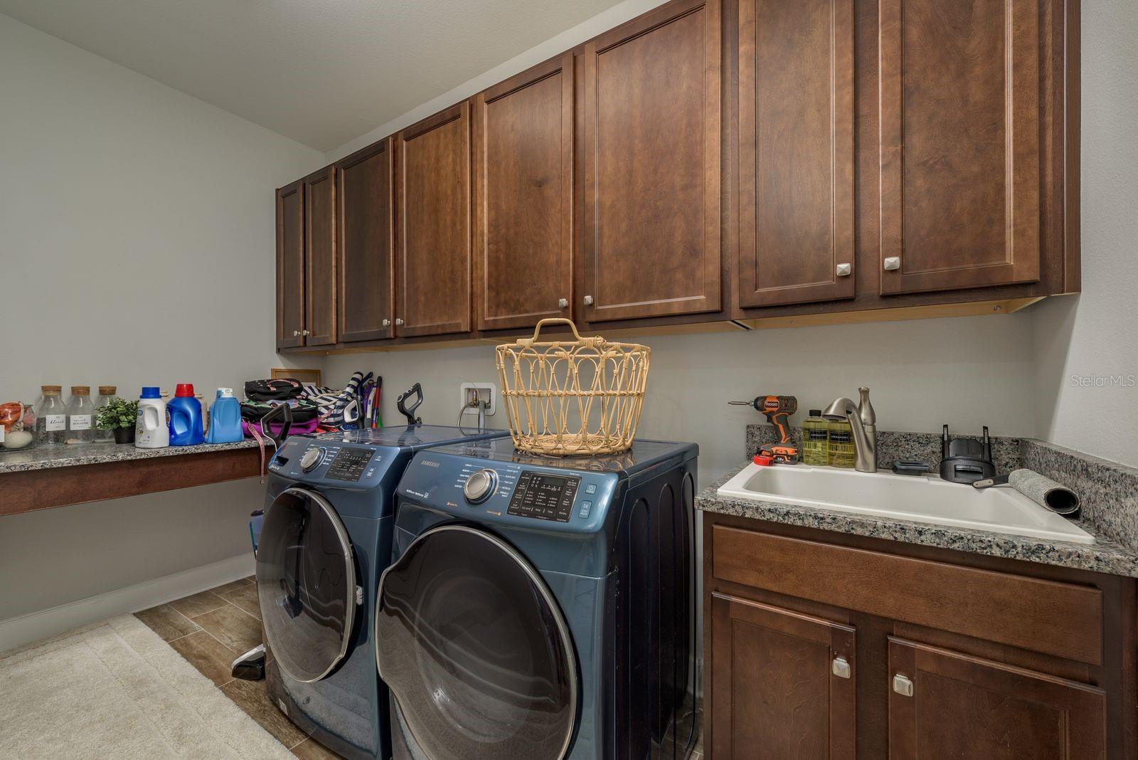 Image 28 of 75 For 4583 Barletta Court