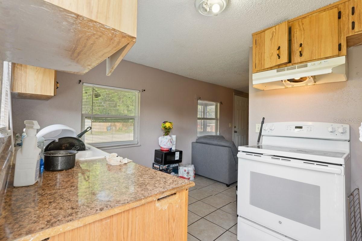Image 11 of 20 For 1224 Delaware Avenue