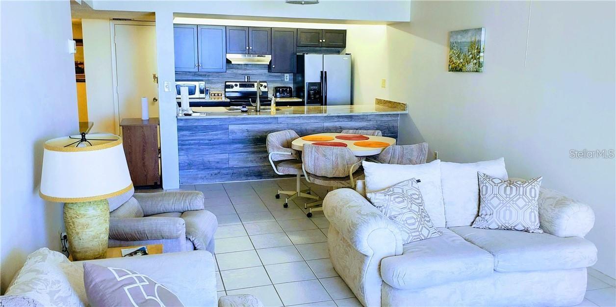Image 6 of 14 For 450 Gulfview Boulevard 1404