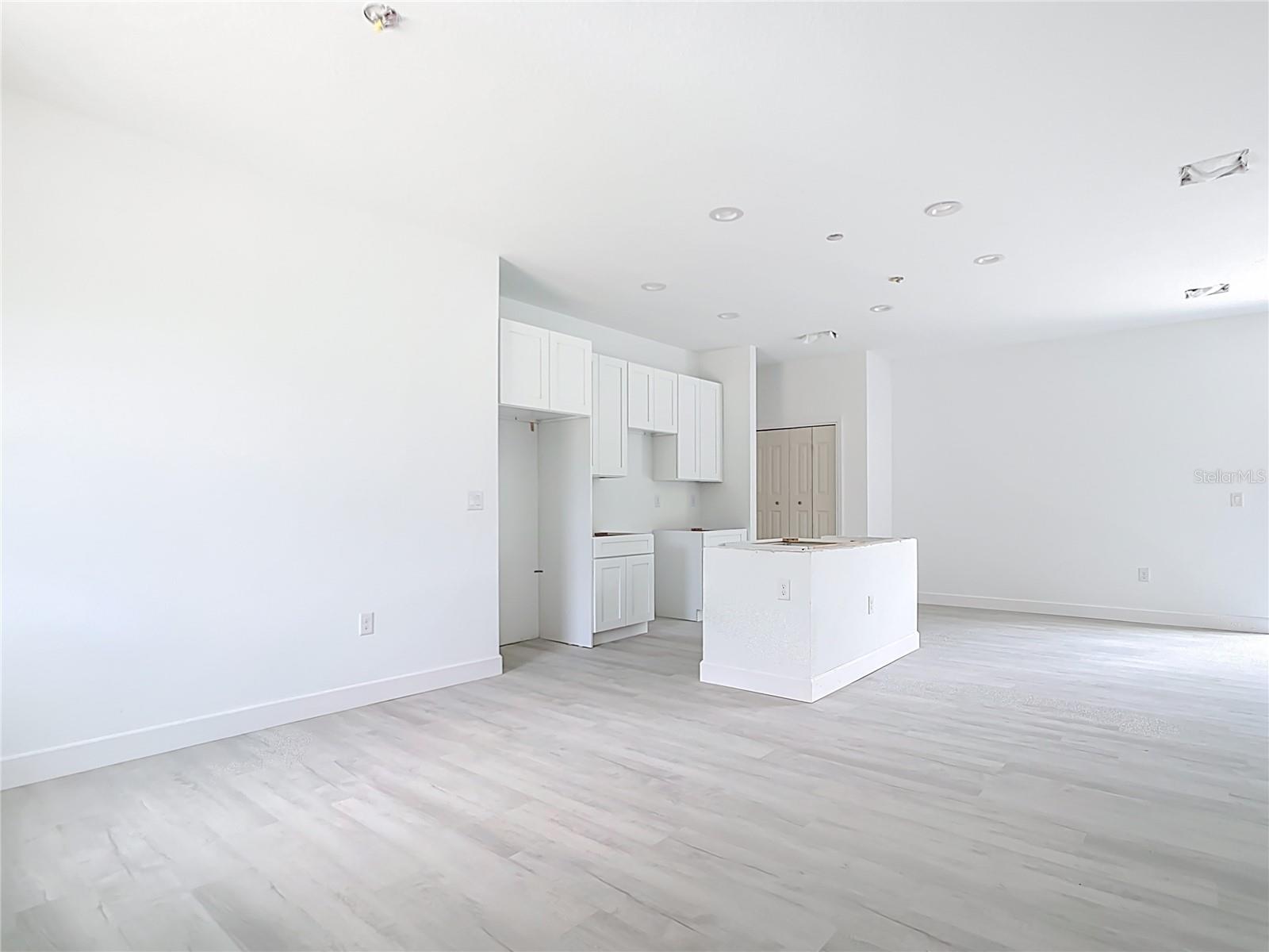 Image 10 of 27 For 16134 Libourn Avenue