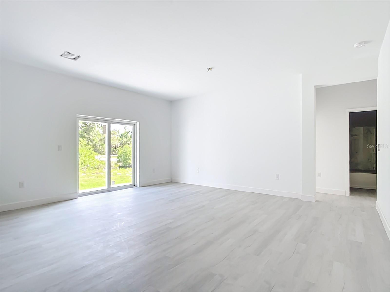 Image 14 of 27 For 16134 Libourn Avenue