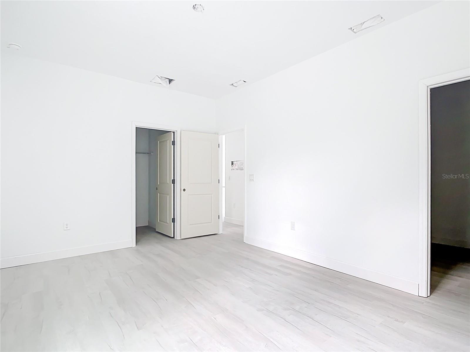 Image 18 of 27 For 16134 Libourn Avenue