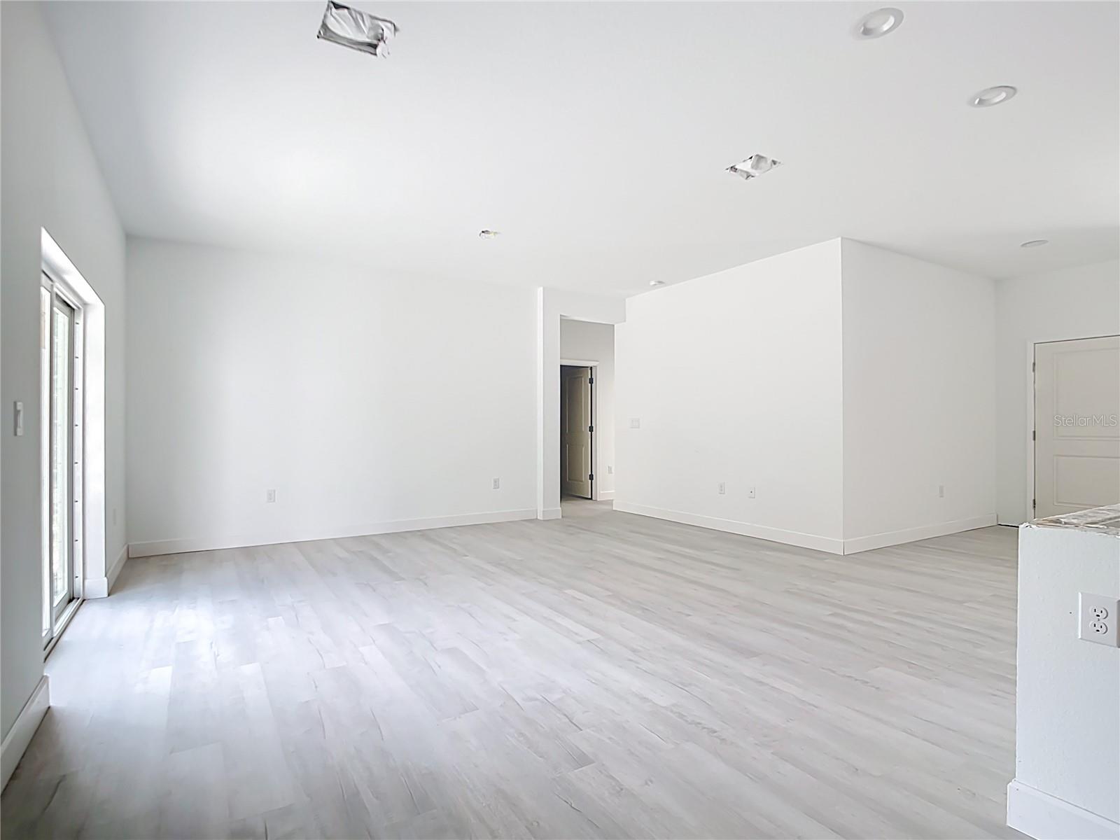 Image 4 of 27 For 16134 Libourn Avenue