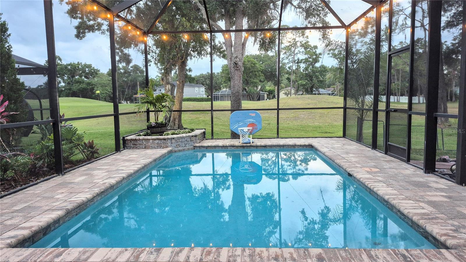 Listing photo id 31 for 12808 Killarney Court