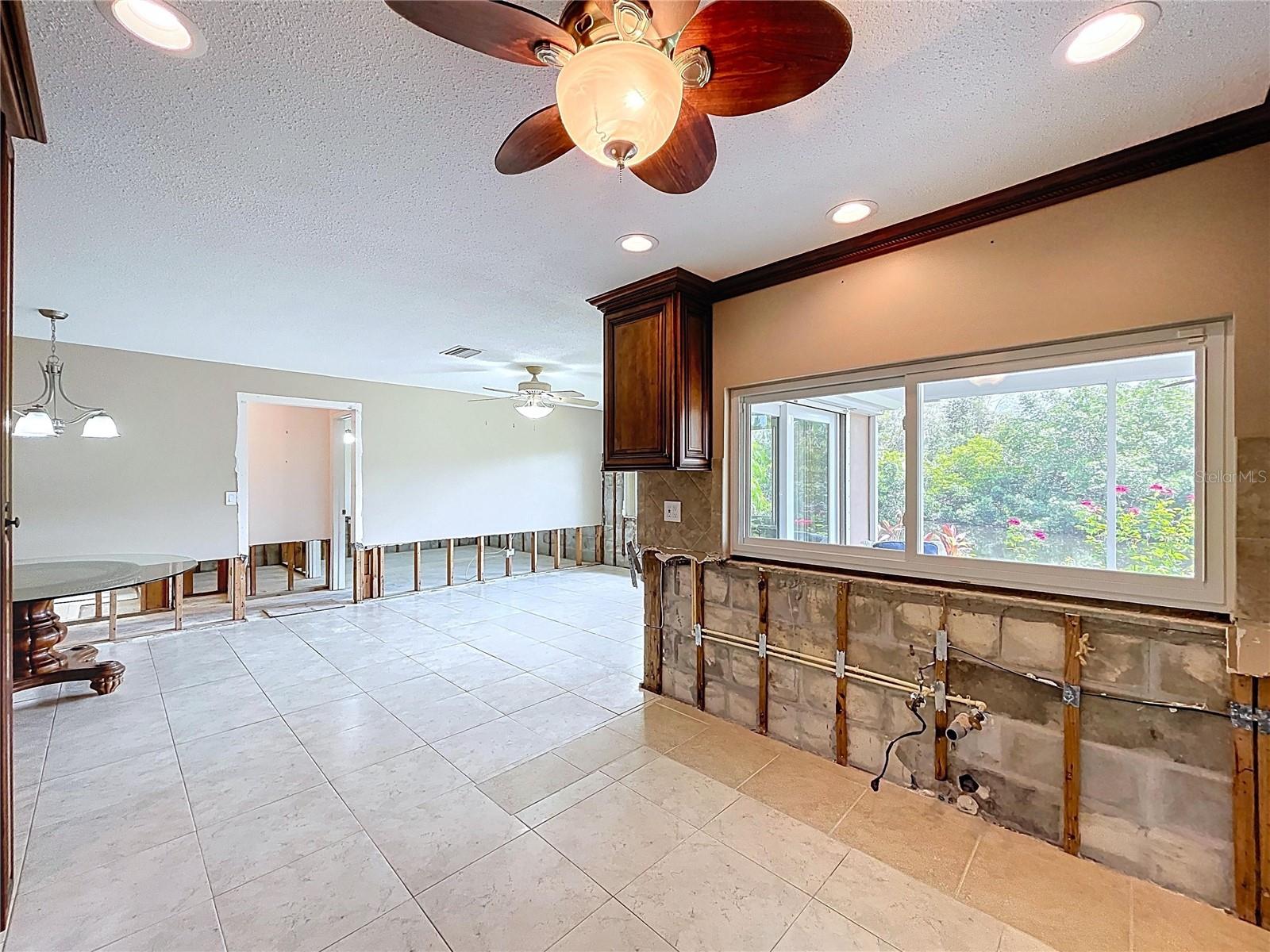 Image 31 of 72 For 9631 Oak Street Ne