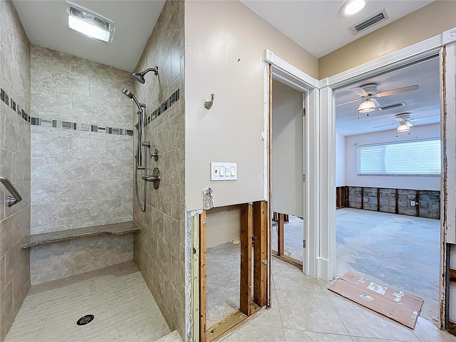 Image 37 of 72 For 9631 Oak Street Ne