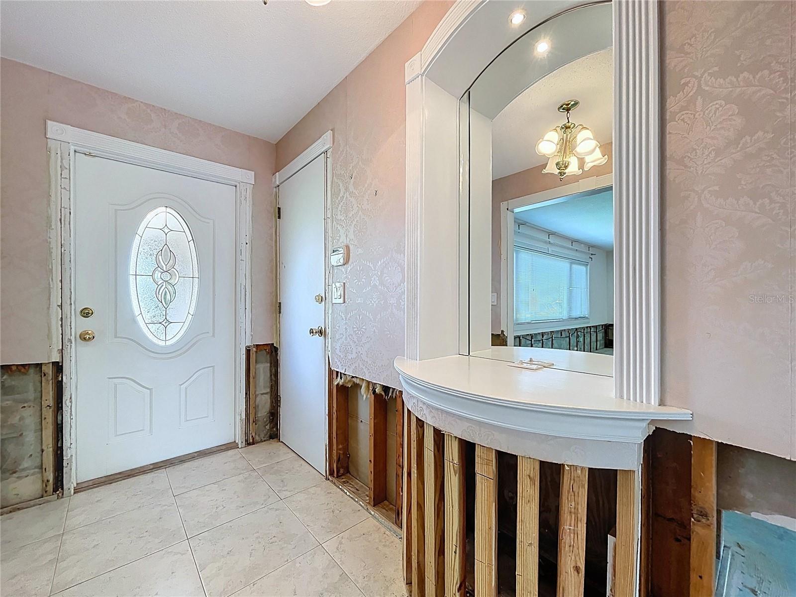 Image 7 of 72 For 9631 Oak Street Ne