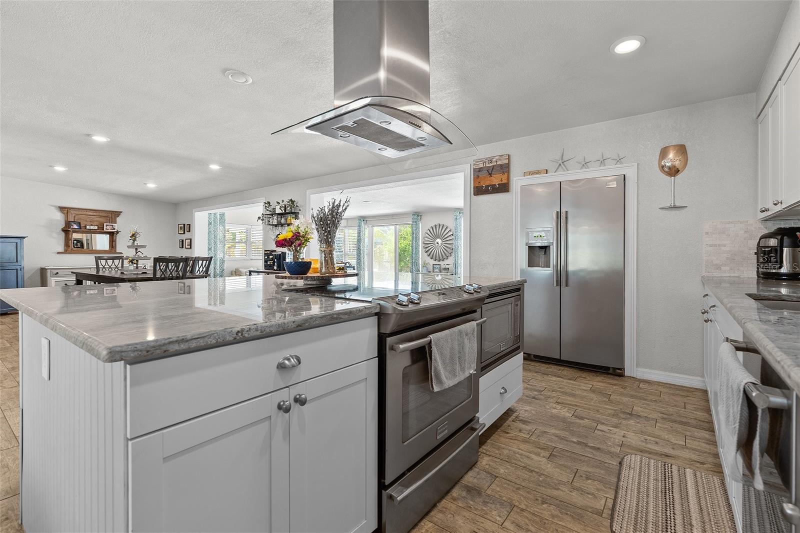 Image 10 of 70 For 7304 Lakeside Boulevard