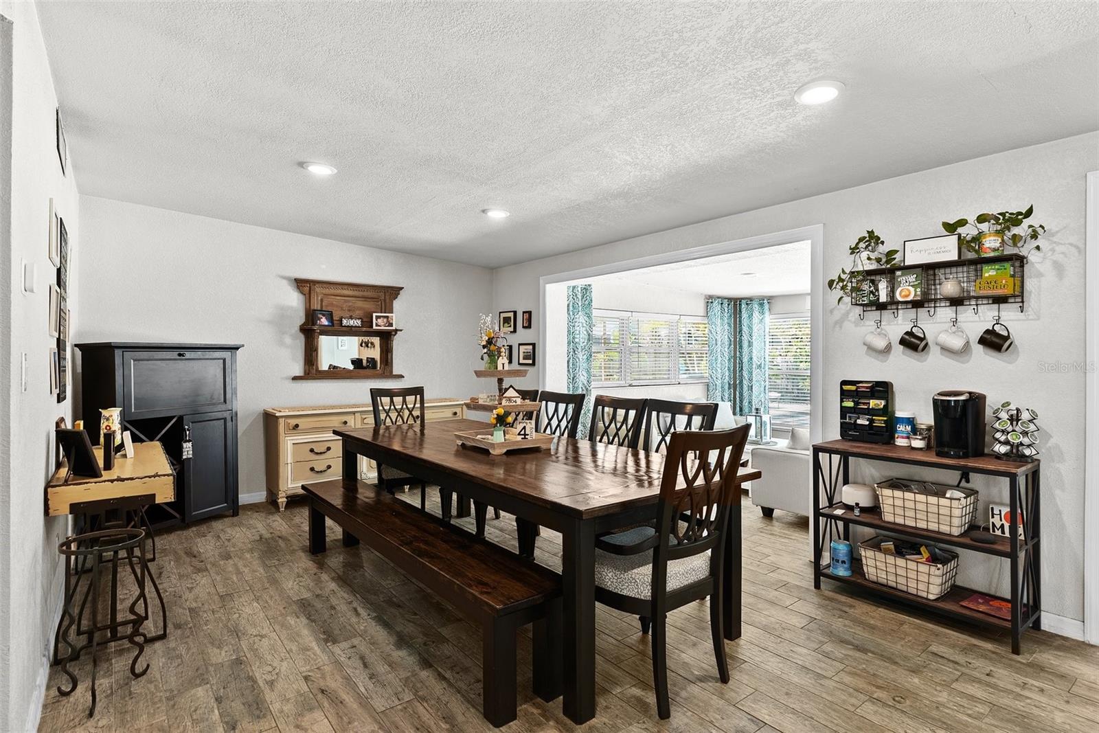 Image 19 of 70 For 7304 Lakeside Boulevard