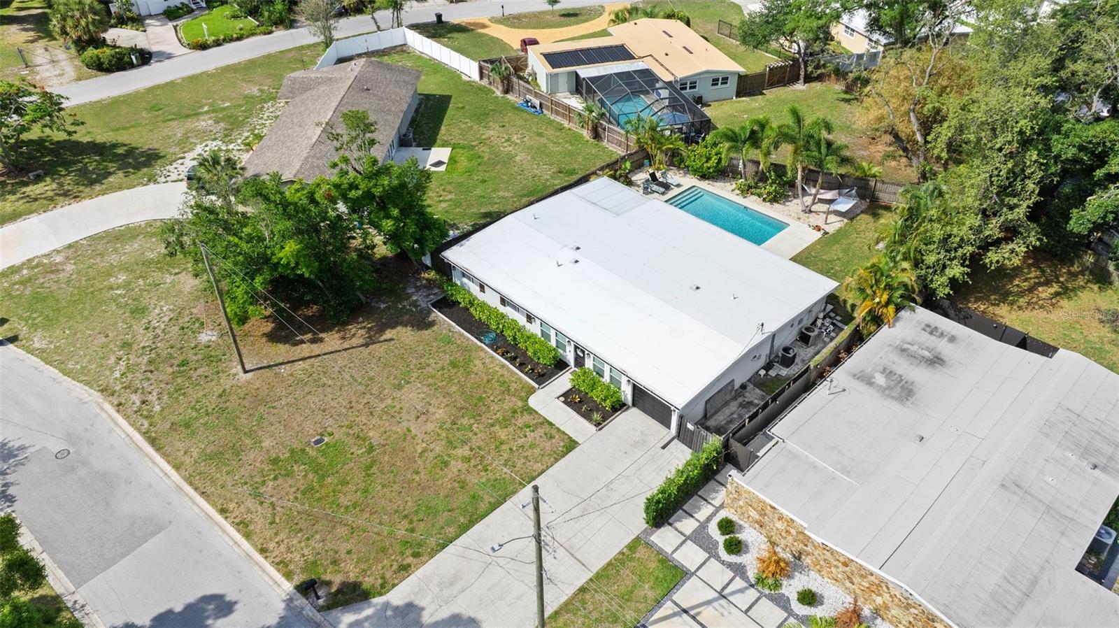 Image 2 of 70 For 7304 Lakeside Boulevard