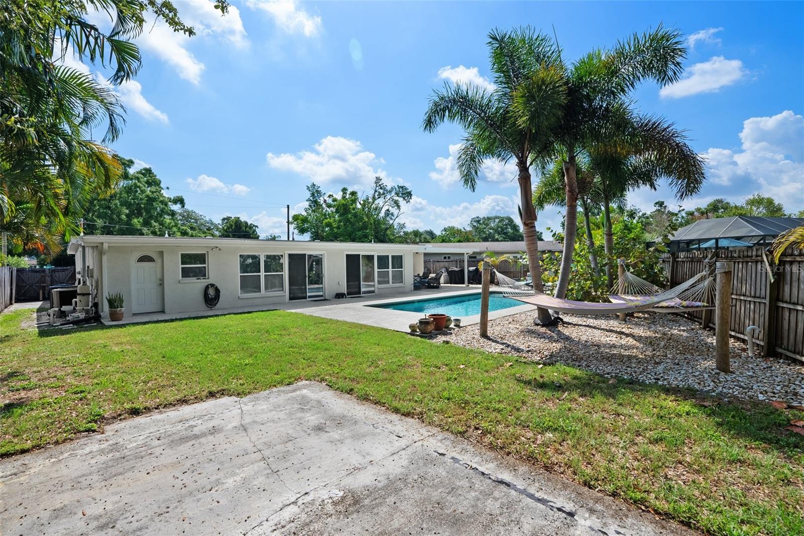 Image 41 of 70 For 7304 Lakeside Boulevard