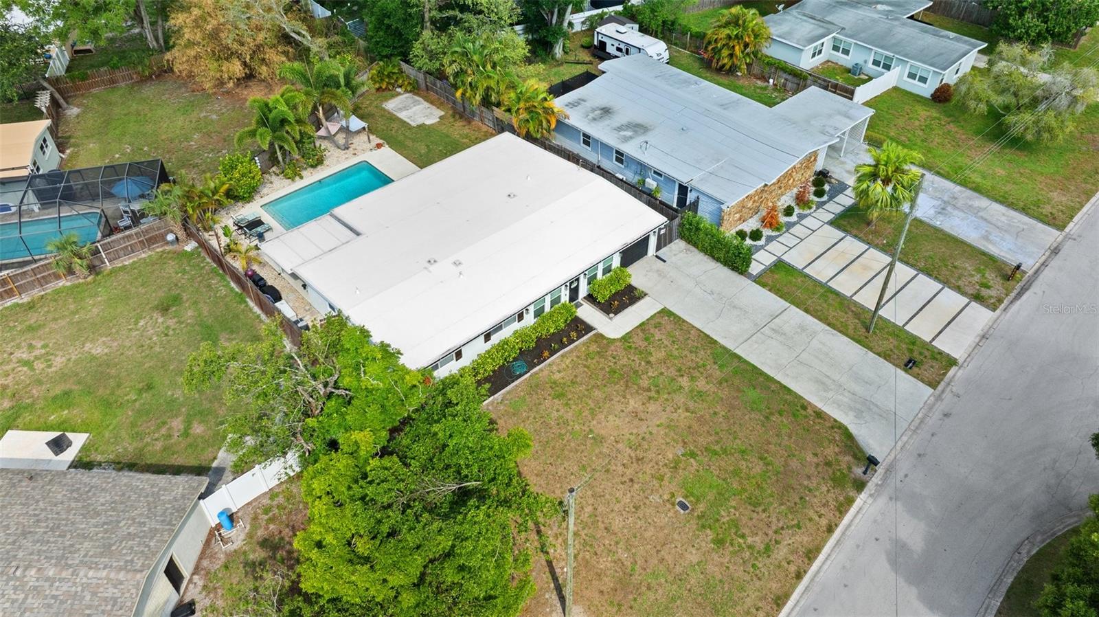 Image 66 of 70 For 7304 Lakeside Boulevard