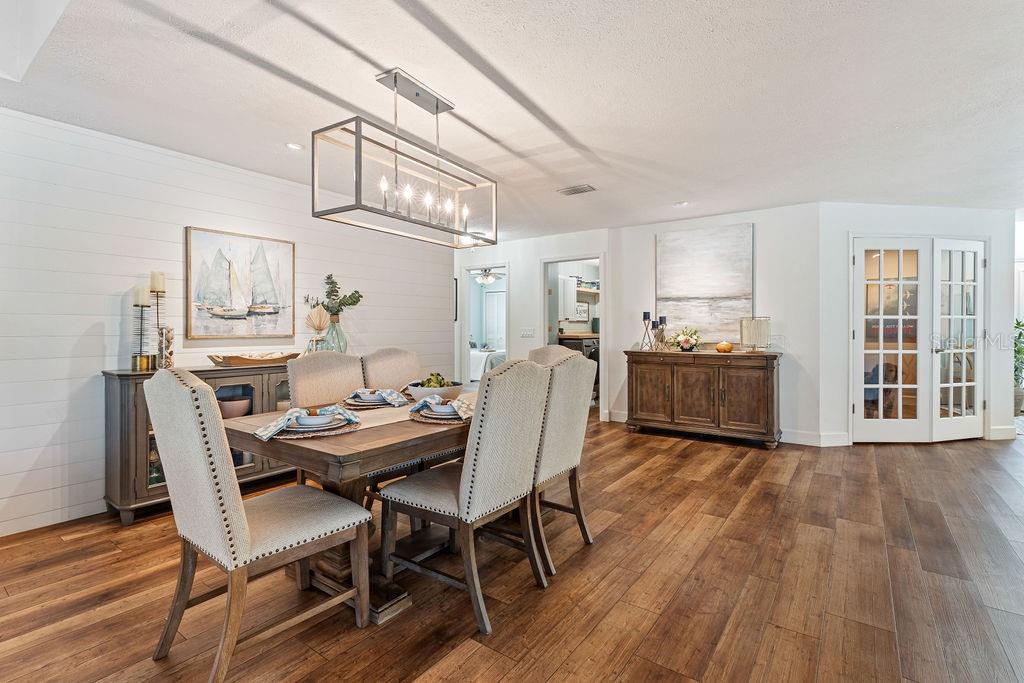 Image 10 of 99 For 6611 Surfside Boulevard