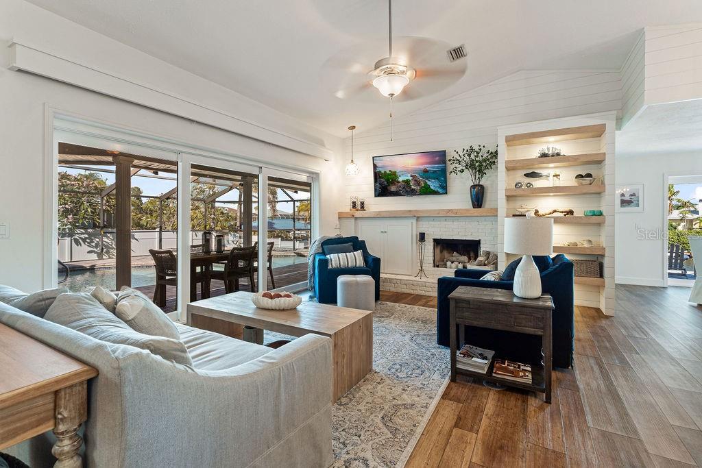 Image 20 of 99 For 6611 Surfside Boulevard