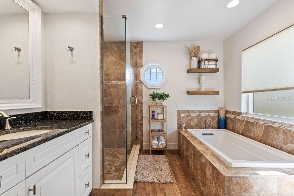 Image 31 of 99 For 6611 Surfside Boulevard