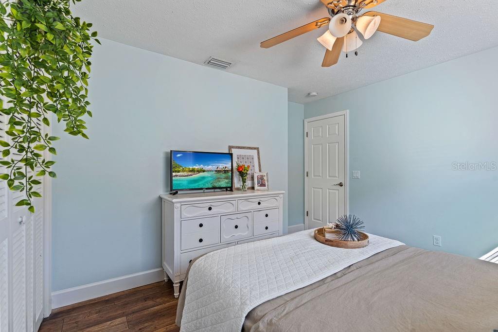Image 38 of 99 For 6611 Surfside Boulevard
