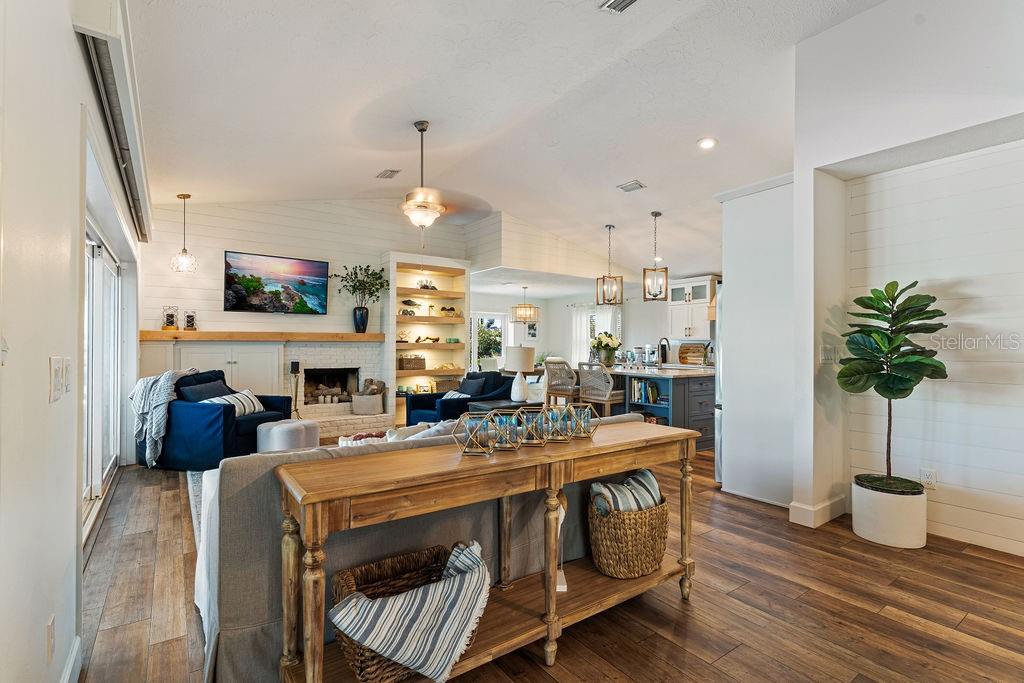Image 50 of 99 For 6611 Surfside Boulevard