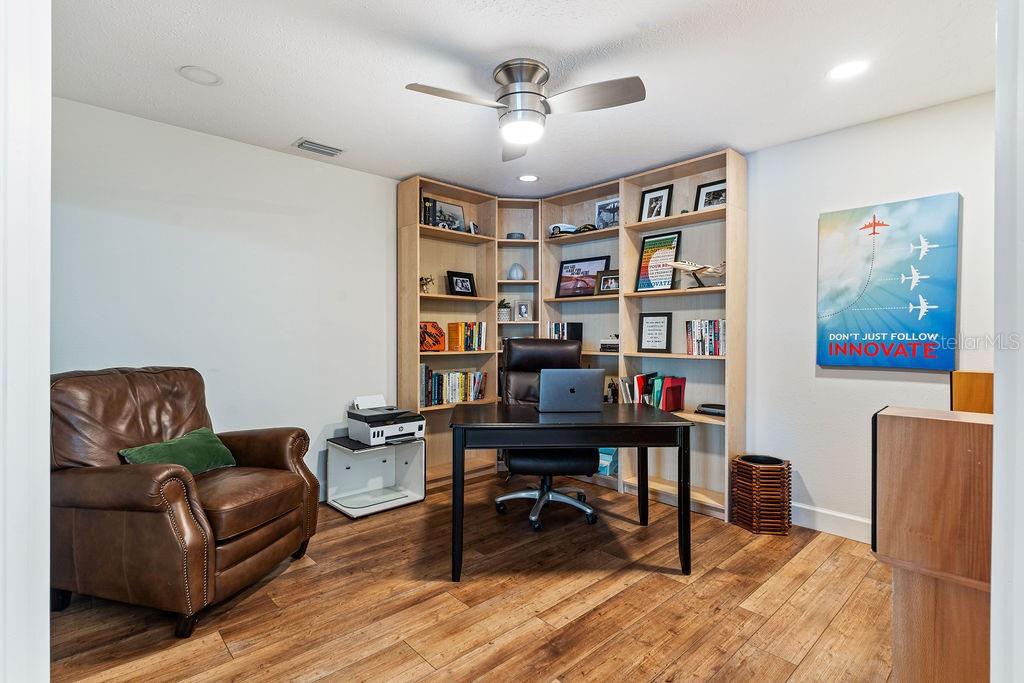 Image 51 of 99 For 6611 Surfside Boulevard