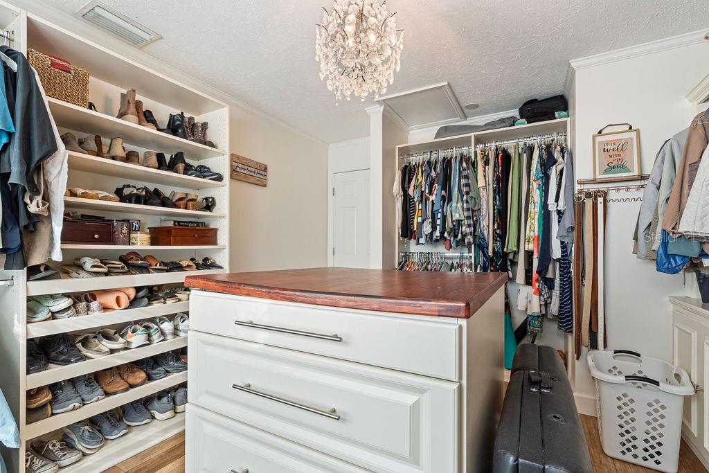 Image 60 of 99 For 6611 Surfside Boulevard