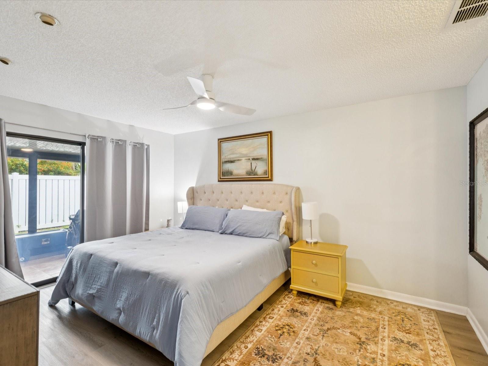 Listing photo id 13 for 7360 Ulmerton Road 18a