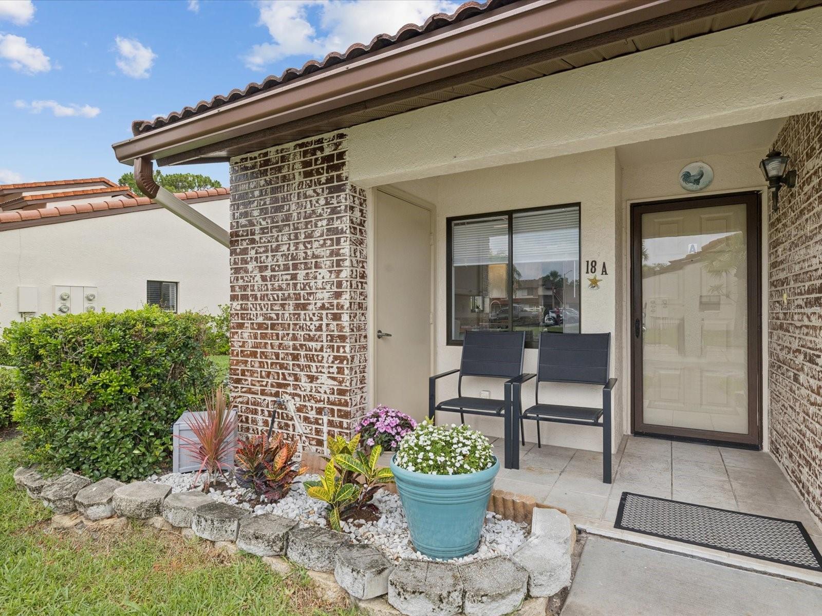 Listing photo id 0 for 7360 Ulmerton Road 18a