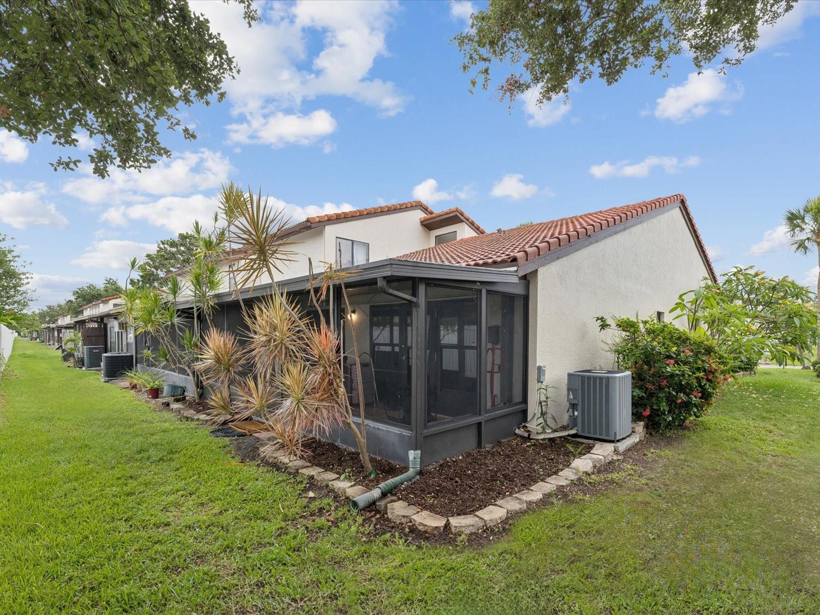 Listing photo id 27 for 7360 Ulmerton Road 18a