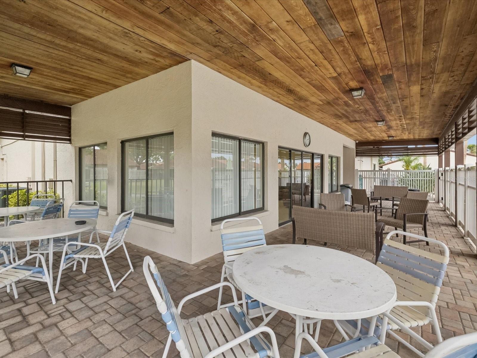 Listing photo id 37 for 7360 Ulmerton Road 18a