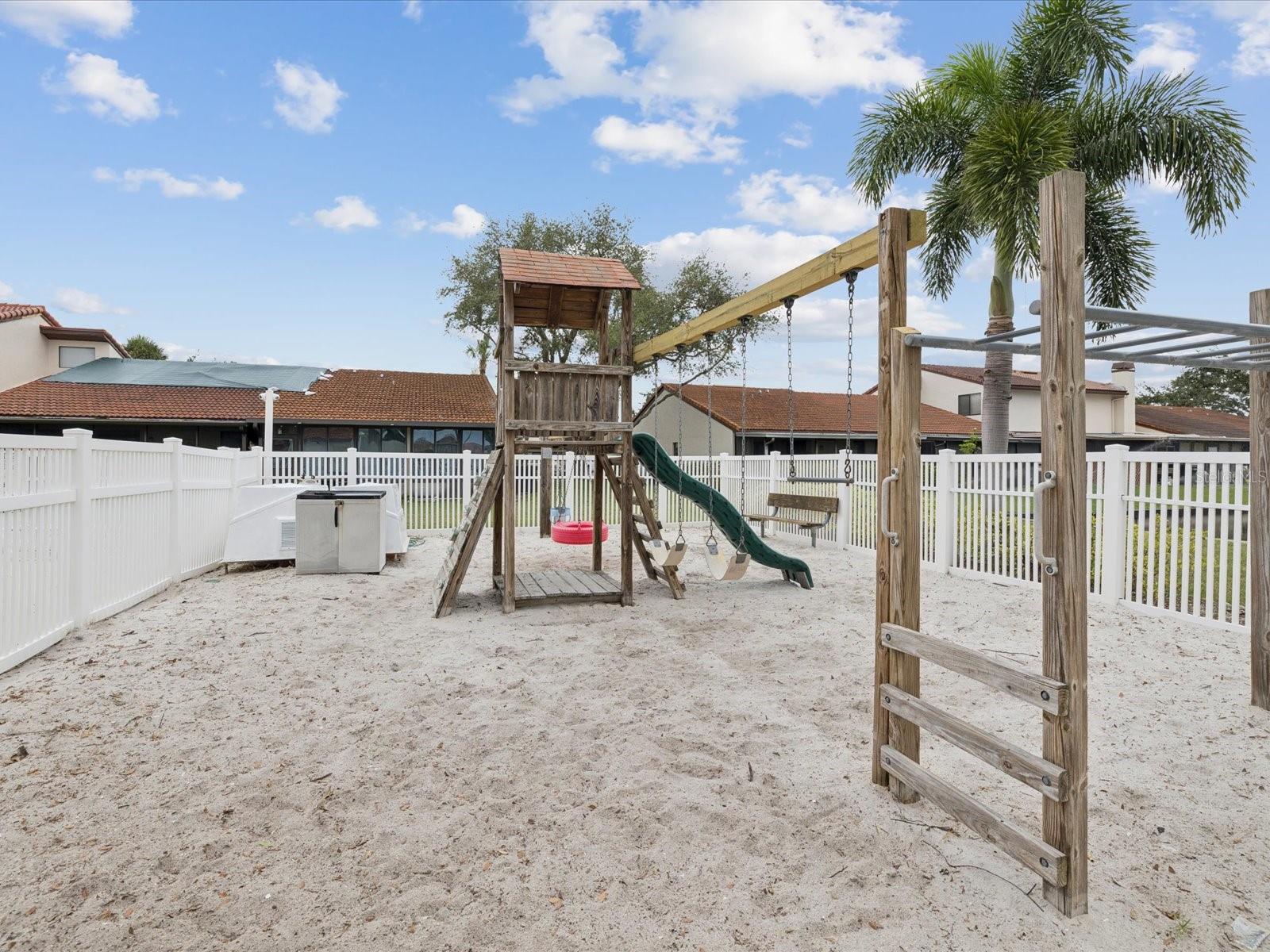 Listing photo id 44 for 7360 Ulmerton Road 18a