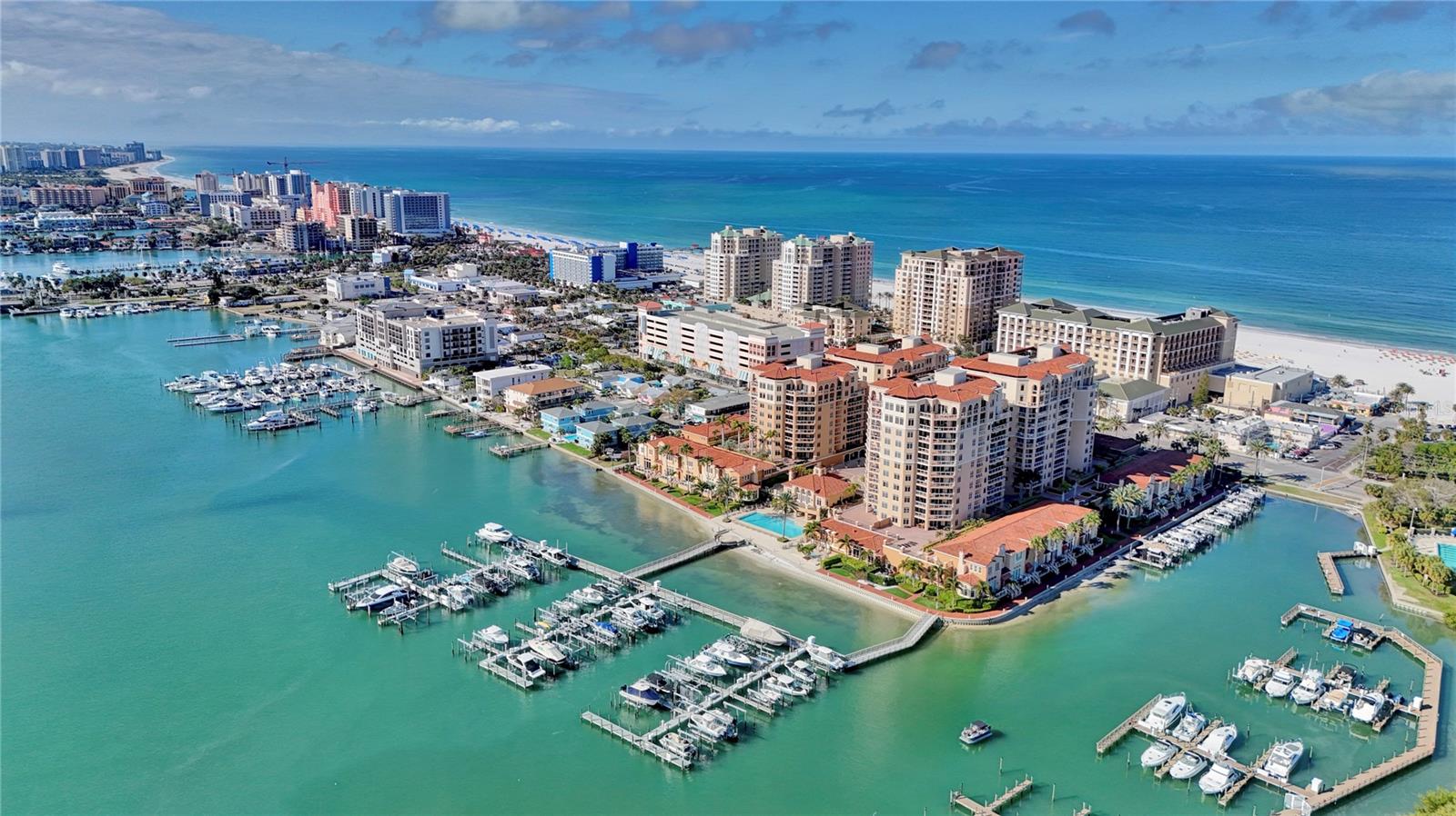 Listing photo id 6 for 521 Mandalay Avenue 307