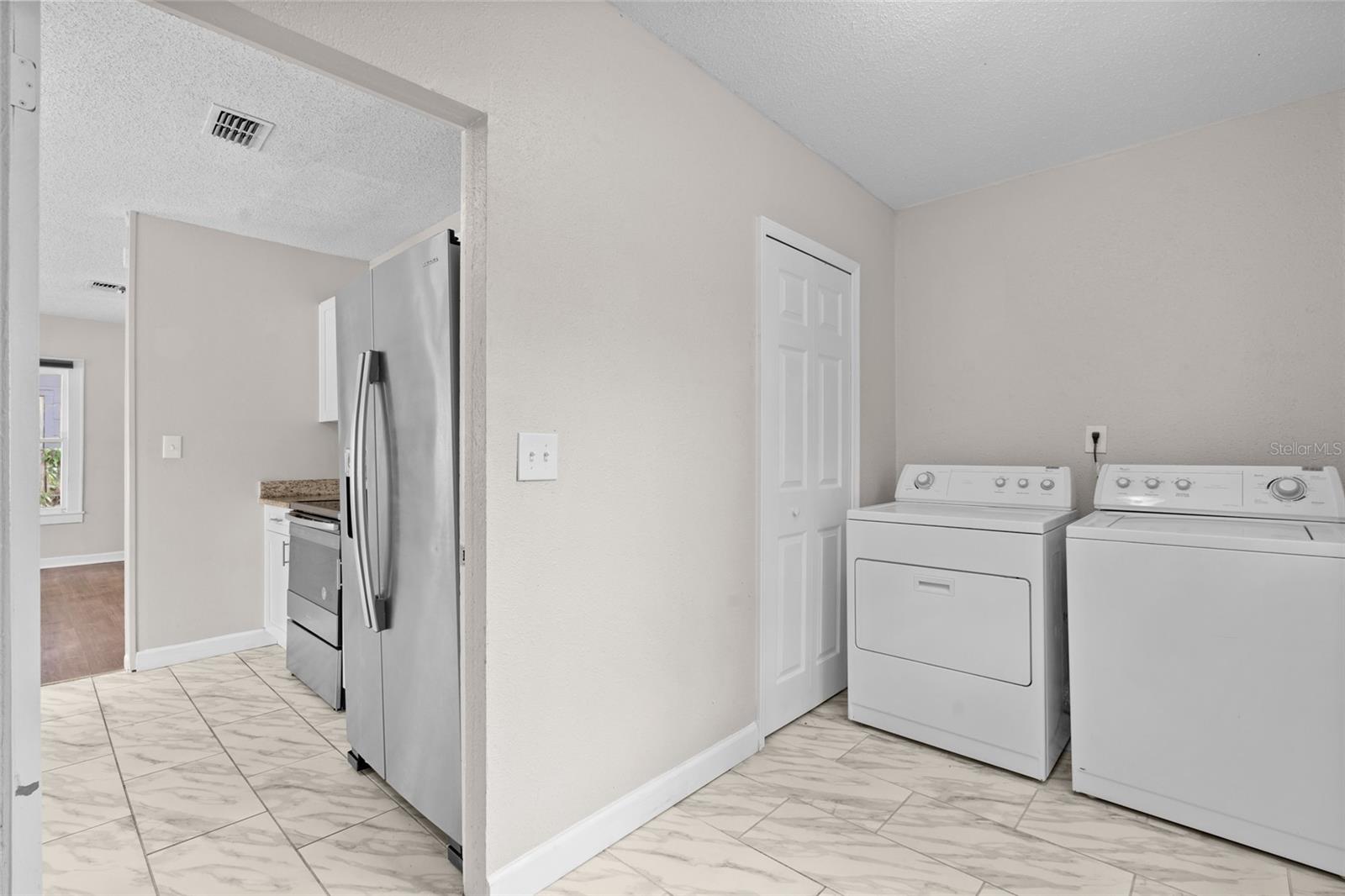 Image 18 of 39 For 6489 30th Street N