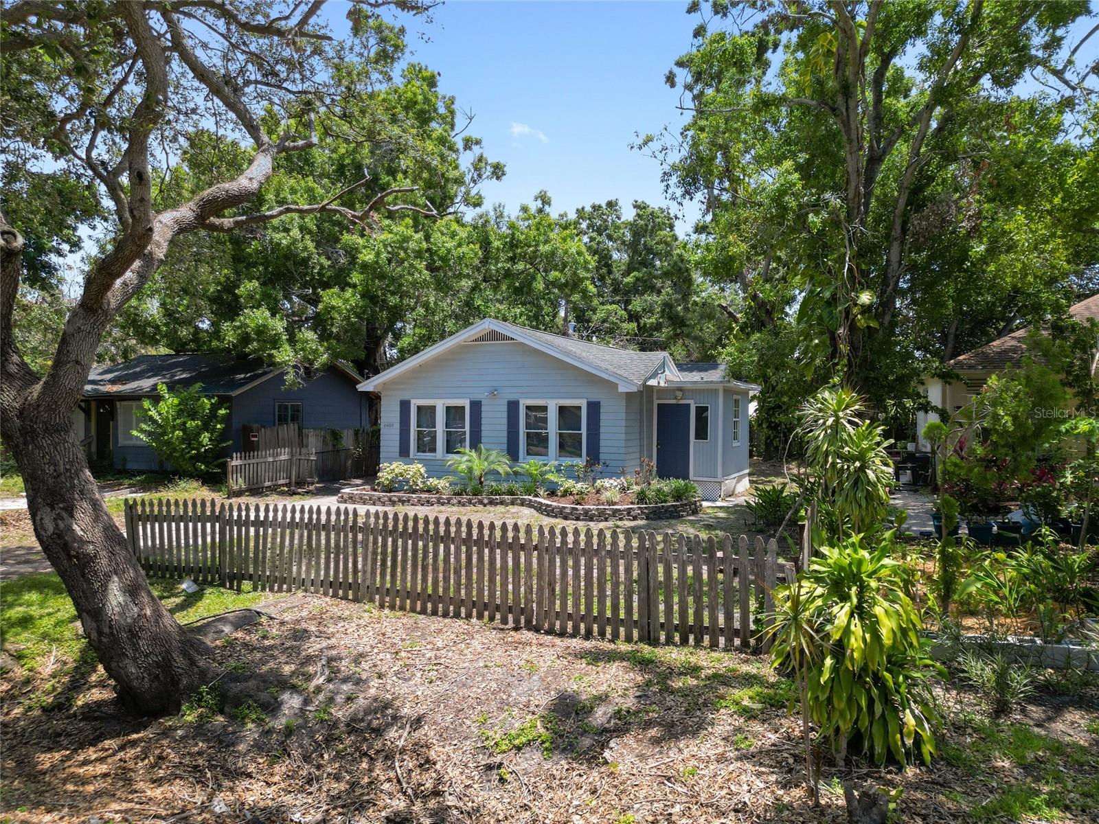 Image 20 of 39 For 6489 30th Street N