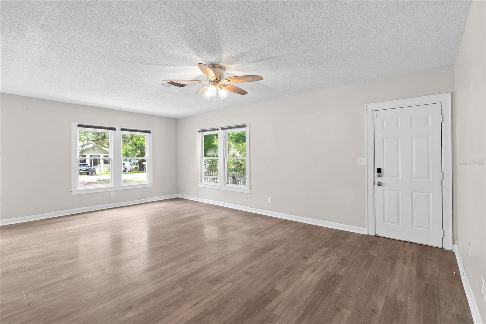 Image 4 of 39 For 6489 30th Street N