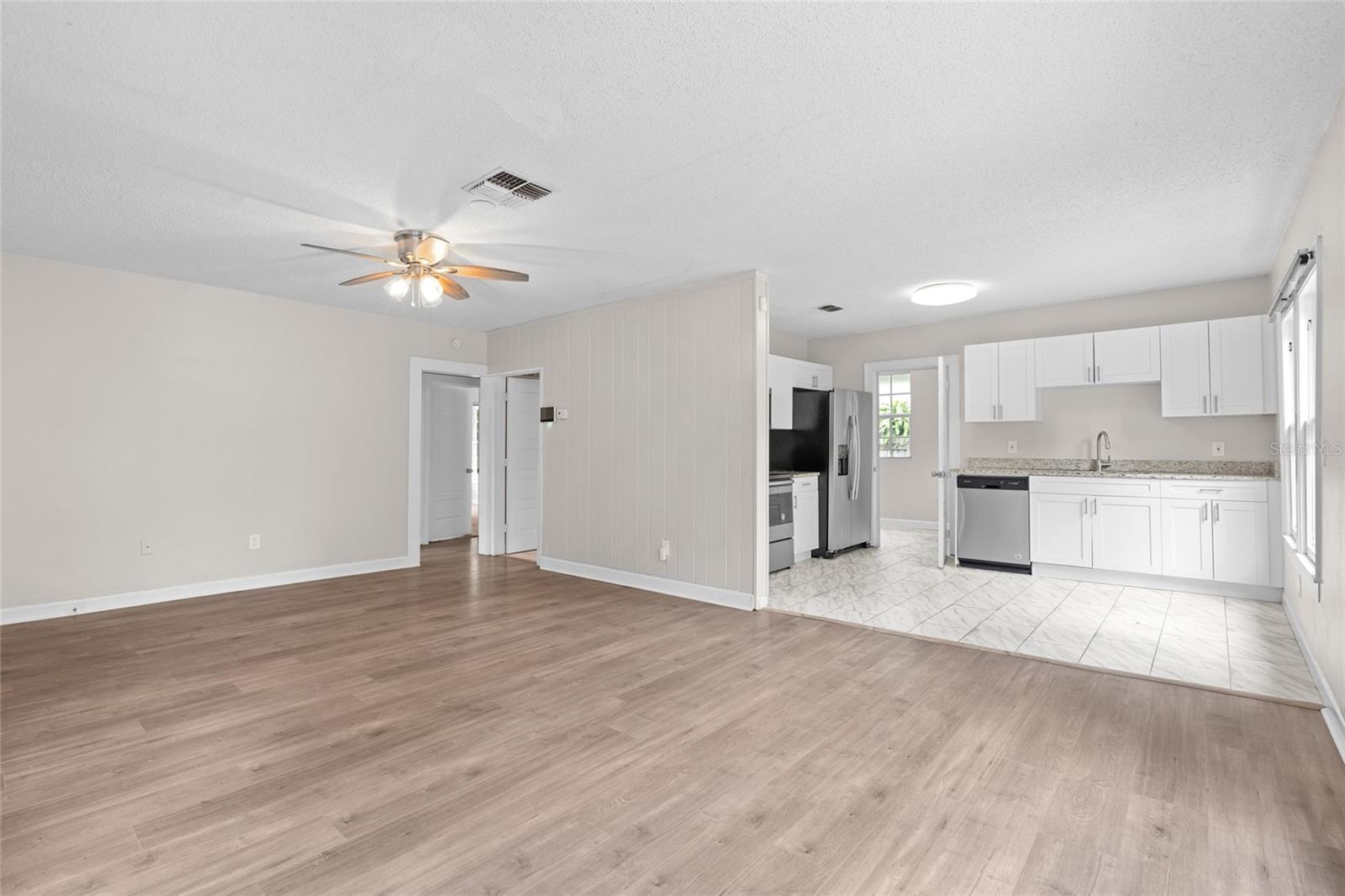 Image 6 of 39 For 6489 30th Street N