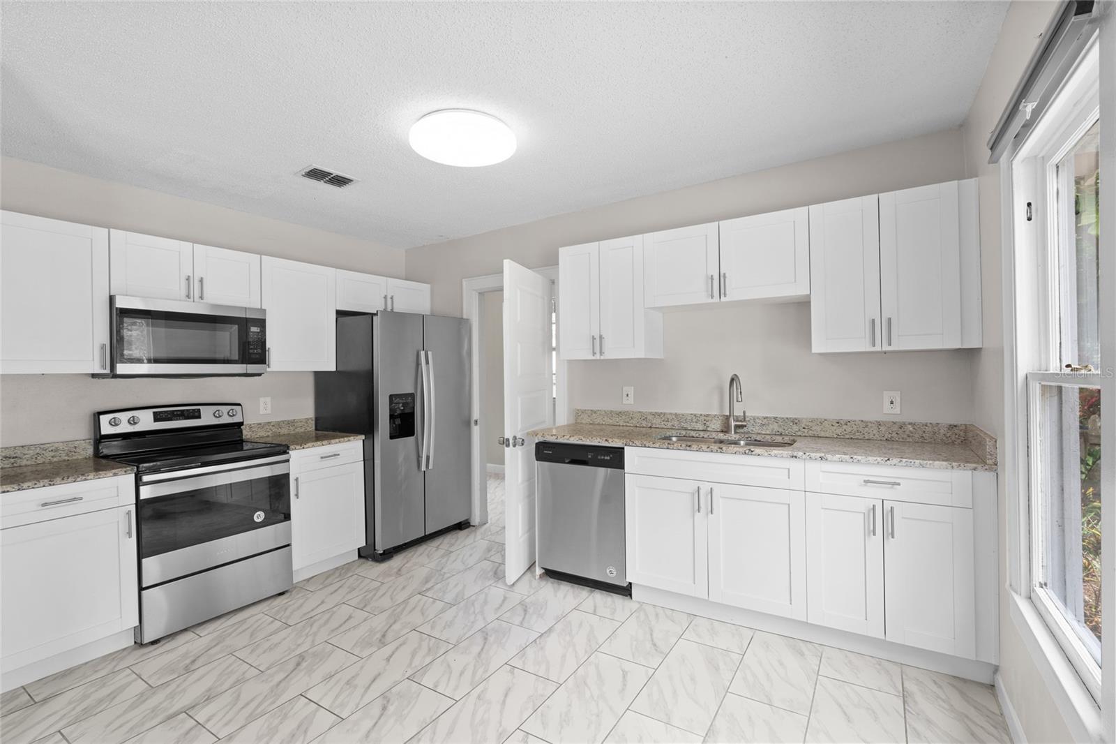 Image 7 of 39 For 6489 30th Street N