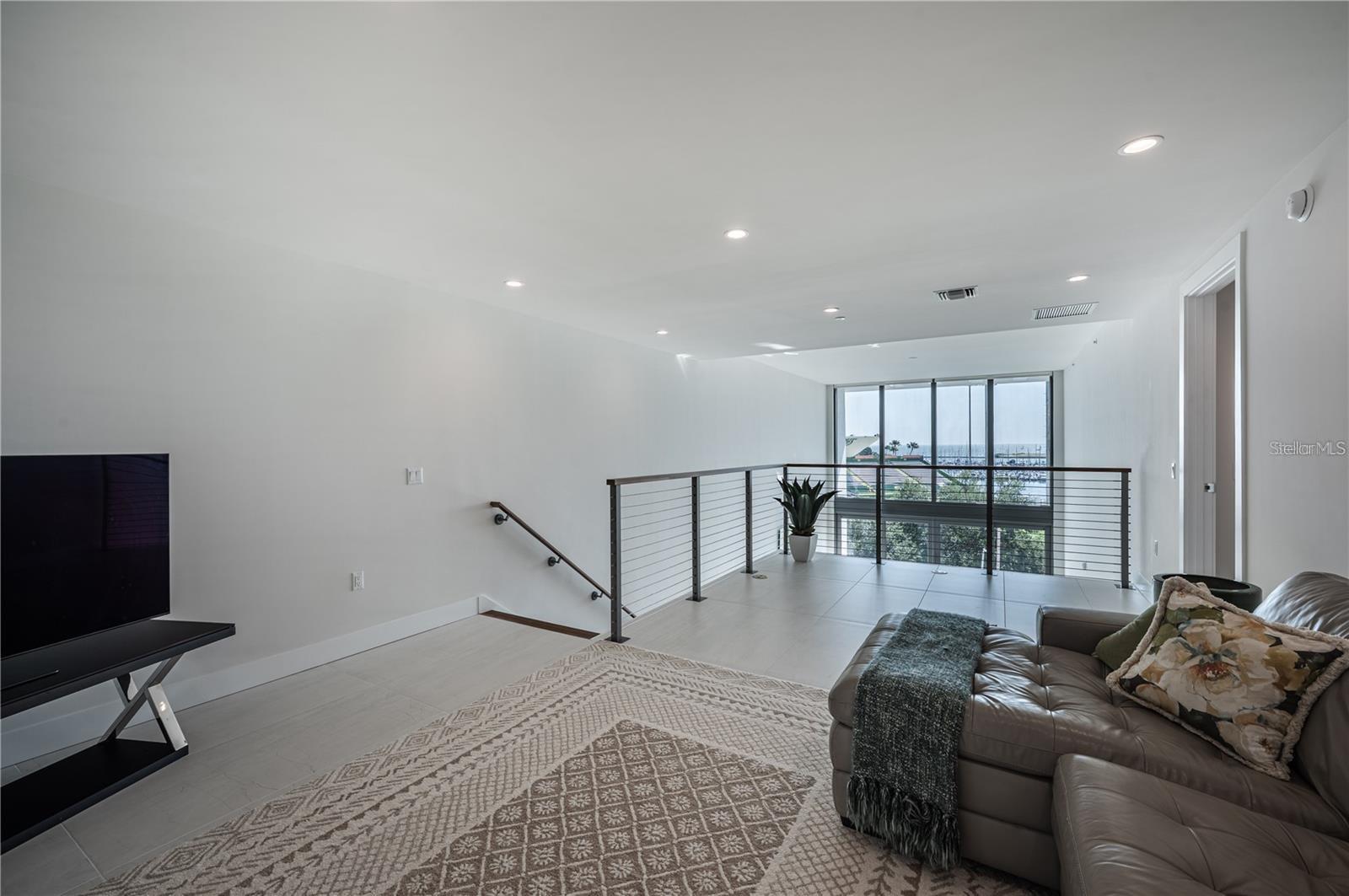 Image 14 of 60 For 301 1st Street S 402