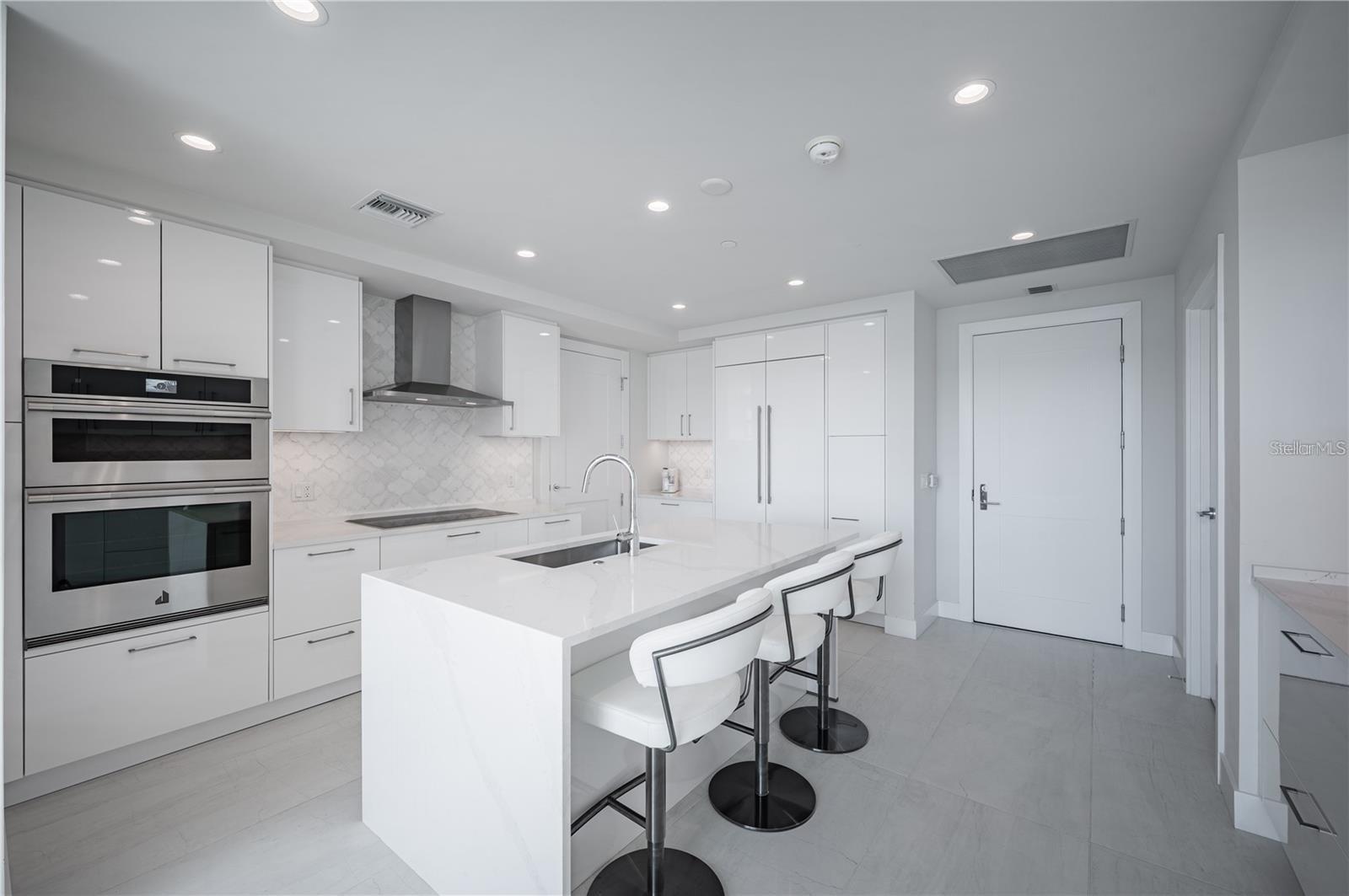 Image 30 of 60 For 301 1st Street S 402