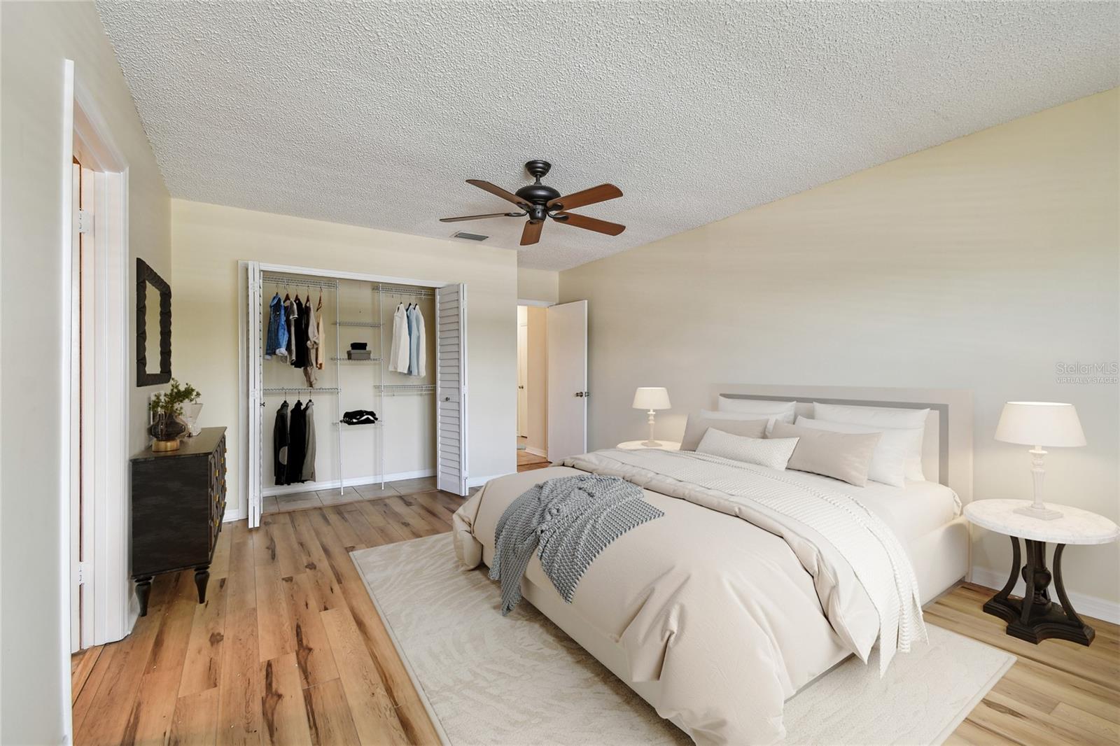 Image 14 of 32 For 701 Poinsettia Road 340