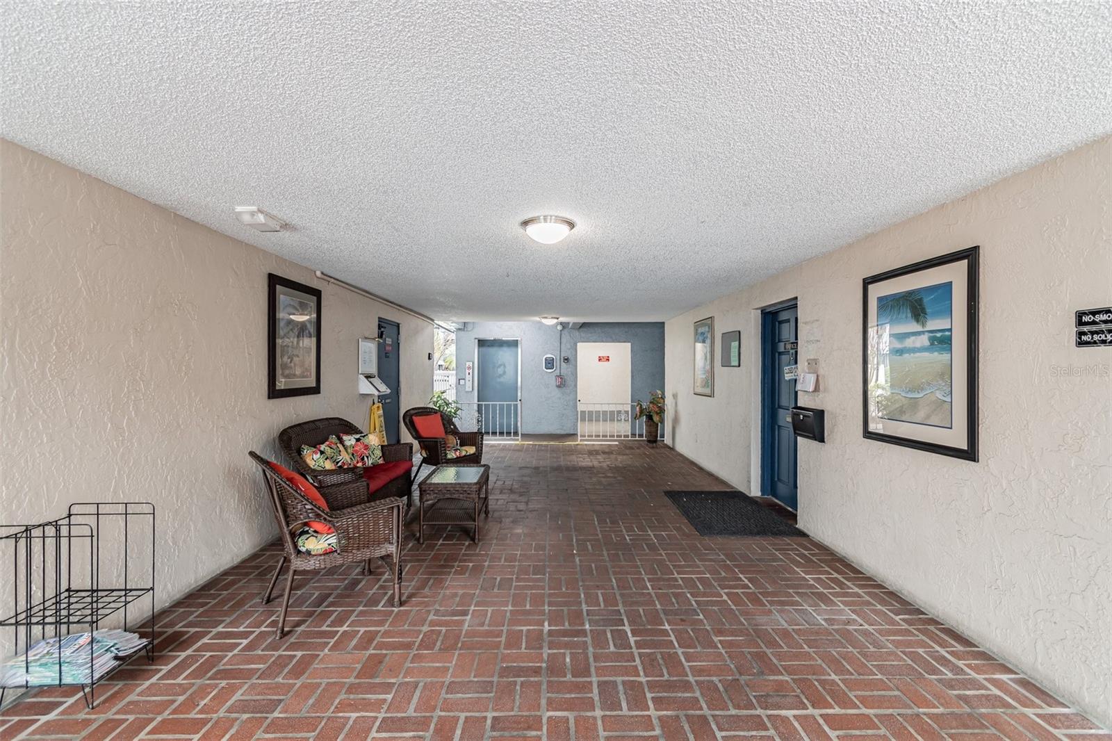 Image 25 of 32 For 701 Poinsettia Road 340