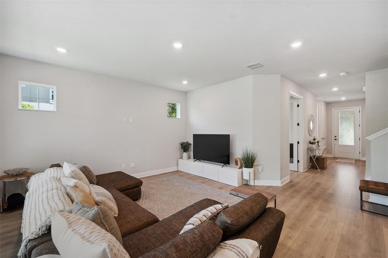 Image 27 of 67 For 8095 35th Ave N